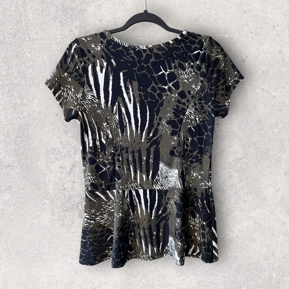 Studio 59 Olive Green & Black Animal Print s/s Peplum Top - Picture 5 of 9